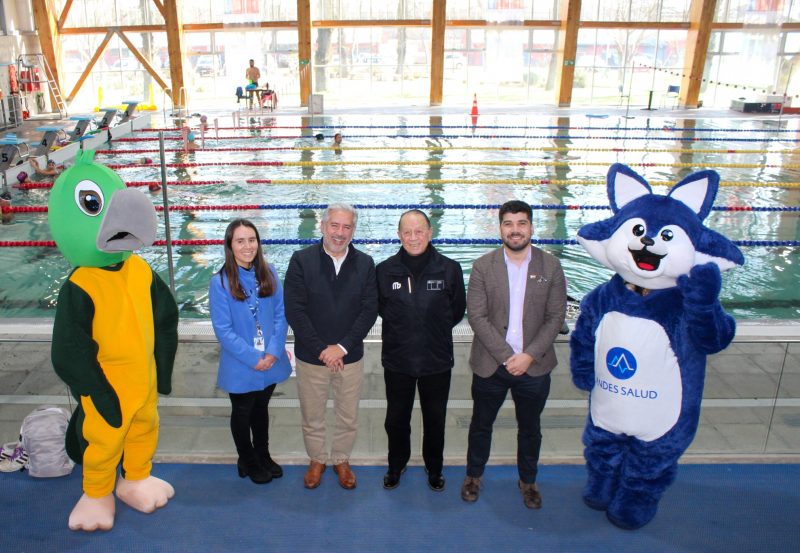 Recorrido por las instalaciones del IND,  liderado por las mascotas Andy de Andes Salud y Maulito del IND de la región del Maule.